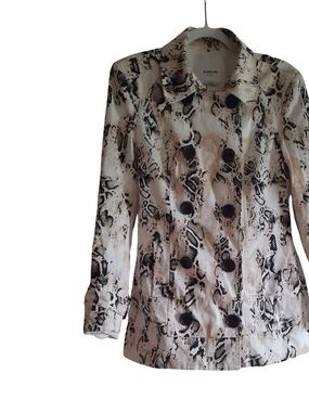 bebe Snake-Print Double-Breasted Trench Coat in Cream & Black